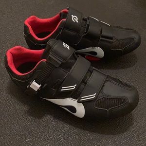 Peloton cycling shoes size 40